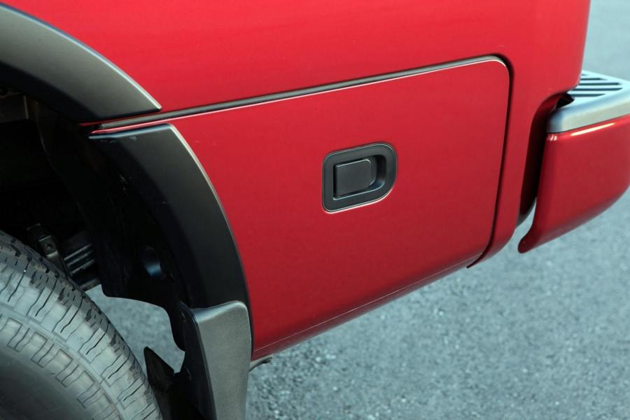  Nissan Titan Pickup 2013 года  (фото 24 из 43)